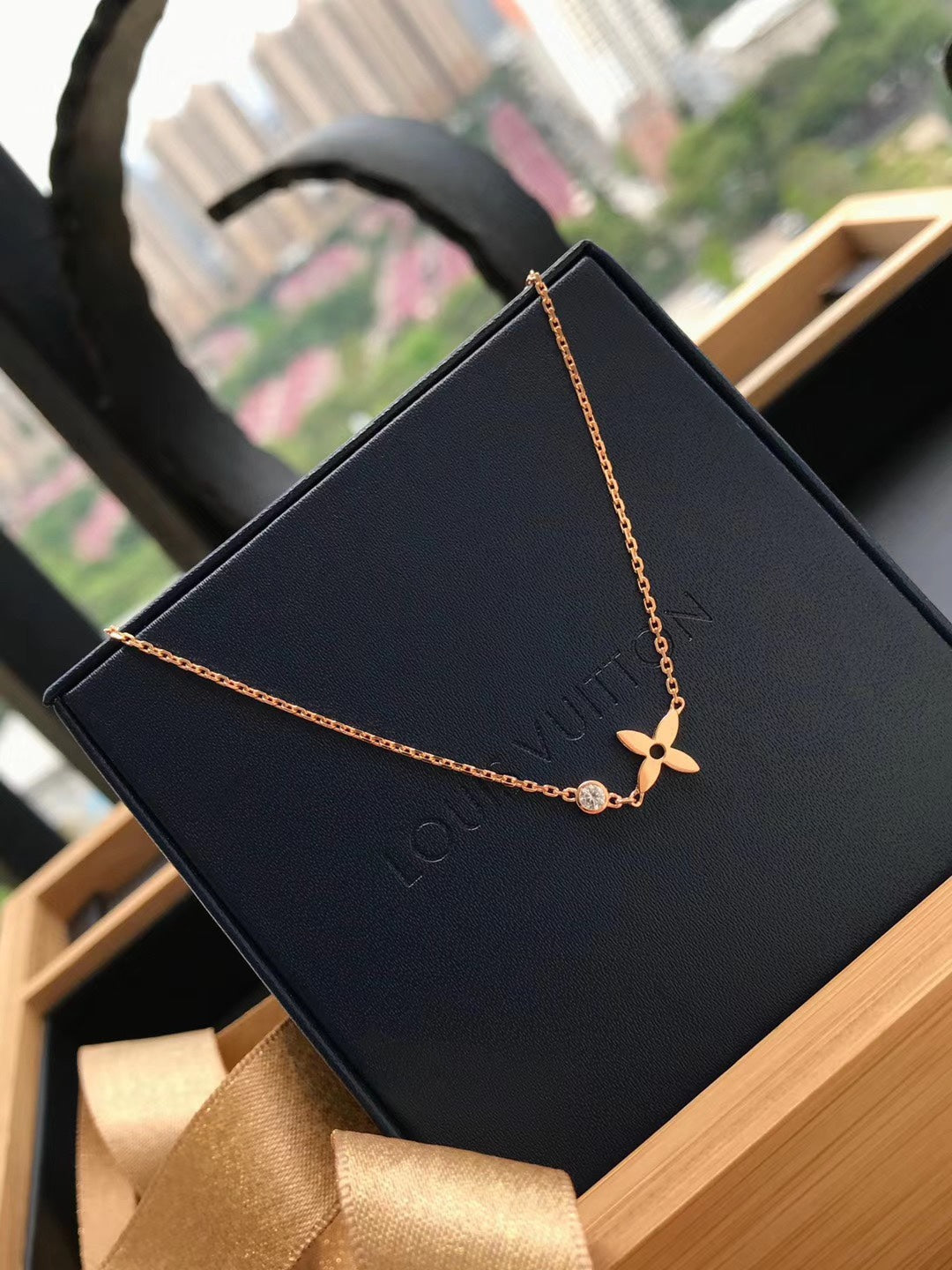 [⭐Spark]BLOSSOM PENDANT PINK GOLD AND DIAMOND