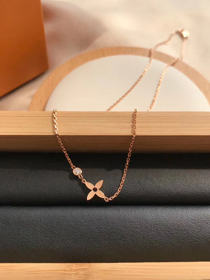 [⭐Spark]BLOSSOM PENDANT PINK GOLD AND DIAMOND