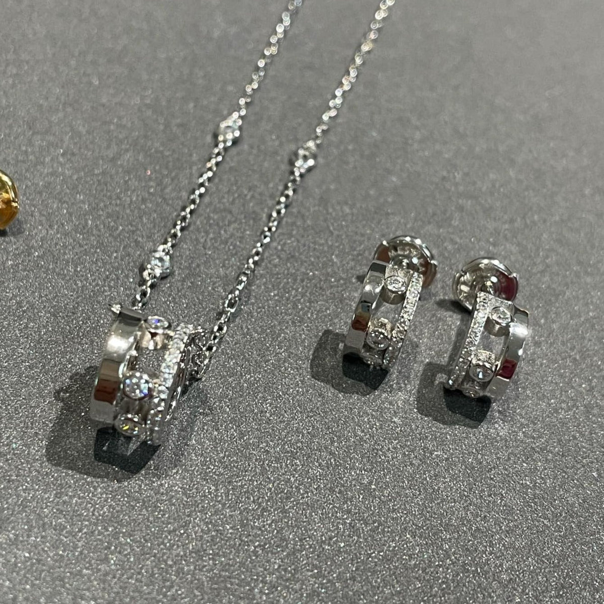 [⭐Spark]CHAIN MOVE ROMANE PEDAND NECKLACE