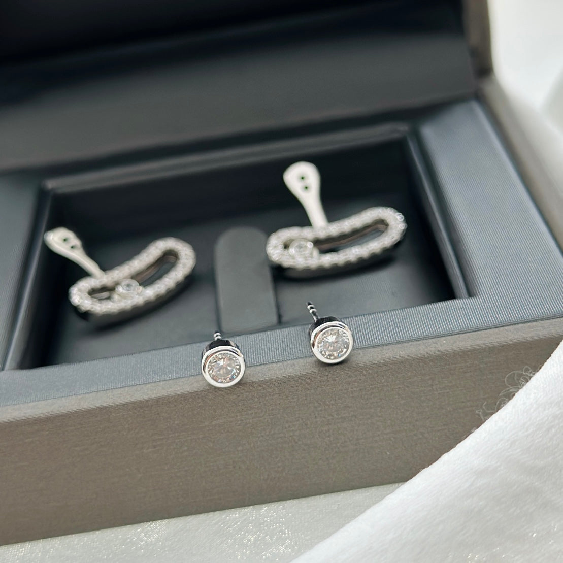 [⭐Spark]MOVE UNO SILVER DIAMOND EARRINGS
