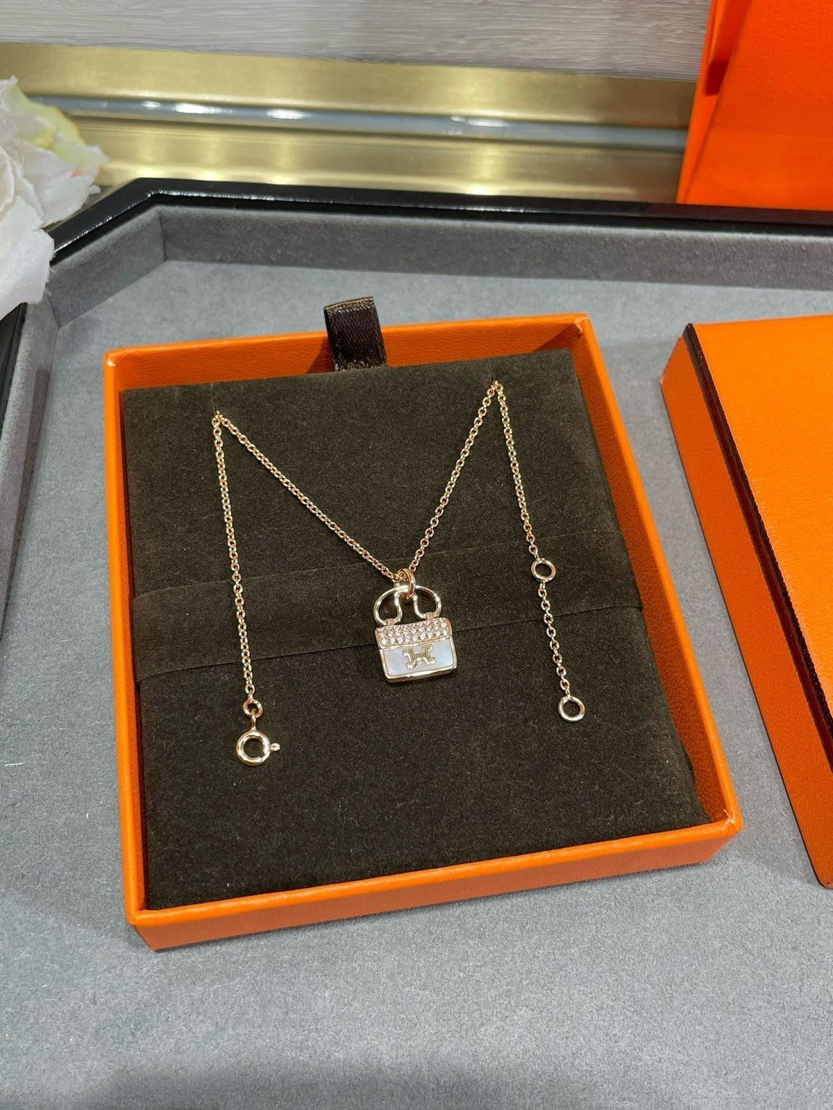 [⭐Spark]H CIRCE MOISSANITE PENDANT NECKLACE GOLD