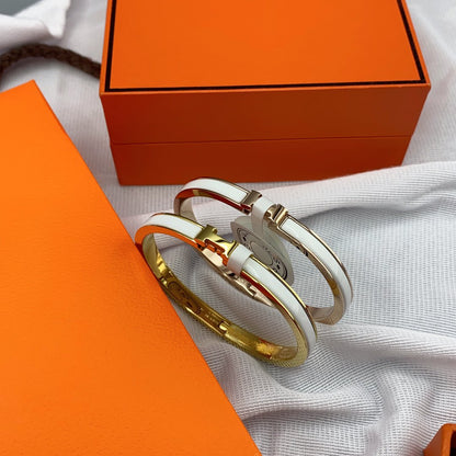 [⭐Spark]CLASSIC HM CLIC WHITE 8MM ENAMEL BRACELET