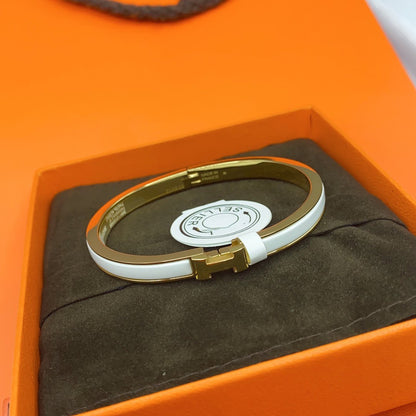 [⭐Spark]CLASSIC HM CLIC WHITE 8MM ENAMEL BRACELET
