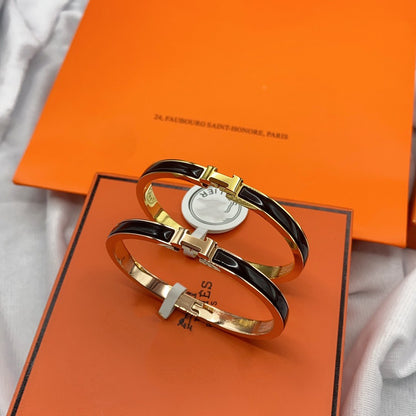 [⭐Spark]CLASSIC HM CLIC BLACK 8MM ENAMEL BRACELET