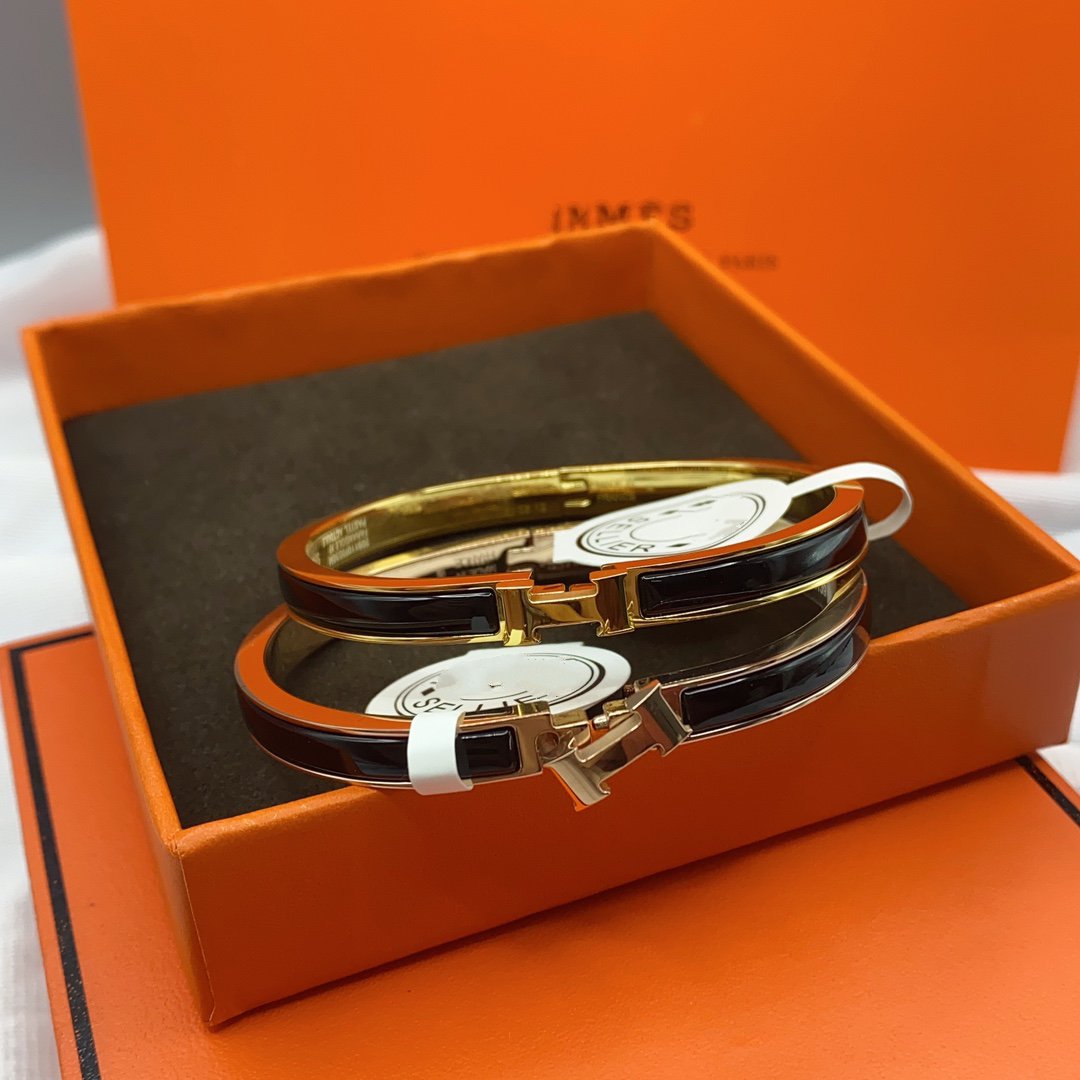 [⭐Spark]CLASSIC HM CLIC BLACK 8MM ENAMEL BRACELET