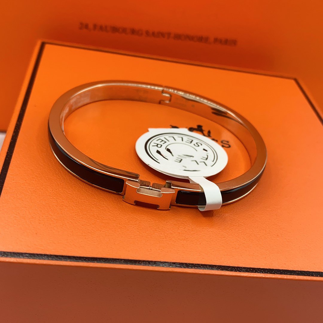 [⭐Spark]CLASSIC HM CLIC BLACK 8MM ENAMEL BRACELET