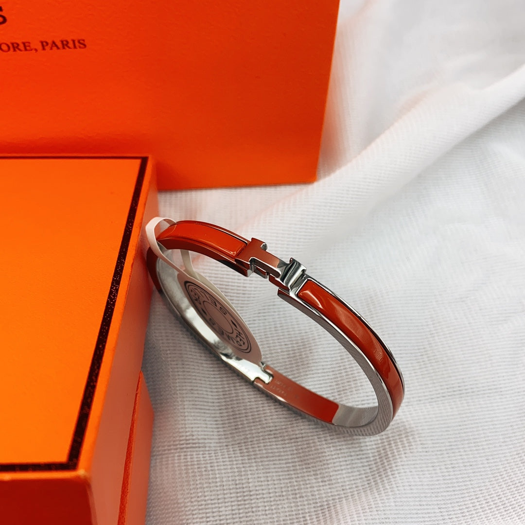[⭐Spark]CLASSIC HM CLIC RED 8MM ENAMEL BRACELET