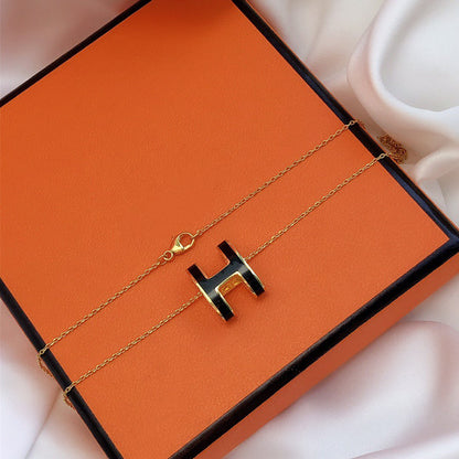 [⭐Spark]HM CLIC BLACK ENAMEL GOLD NECKLACE