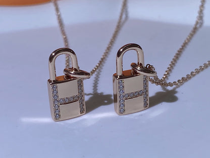 [⭐Spark]HM ADVANCED NICHE LOCK HEAD NECKLACE DIAMONDS