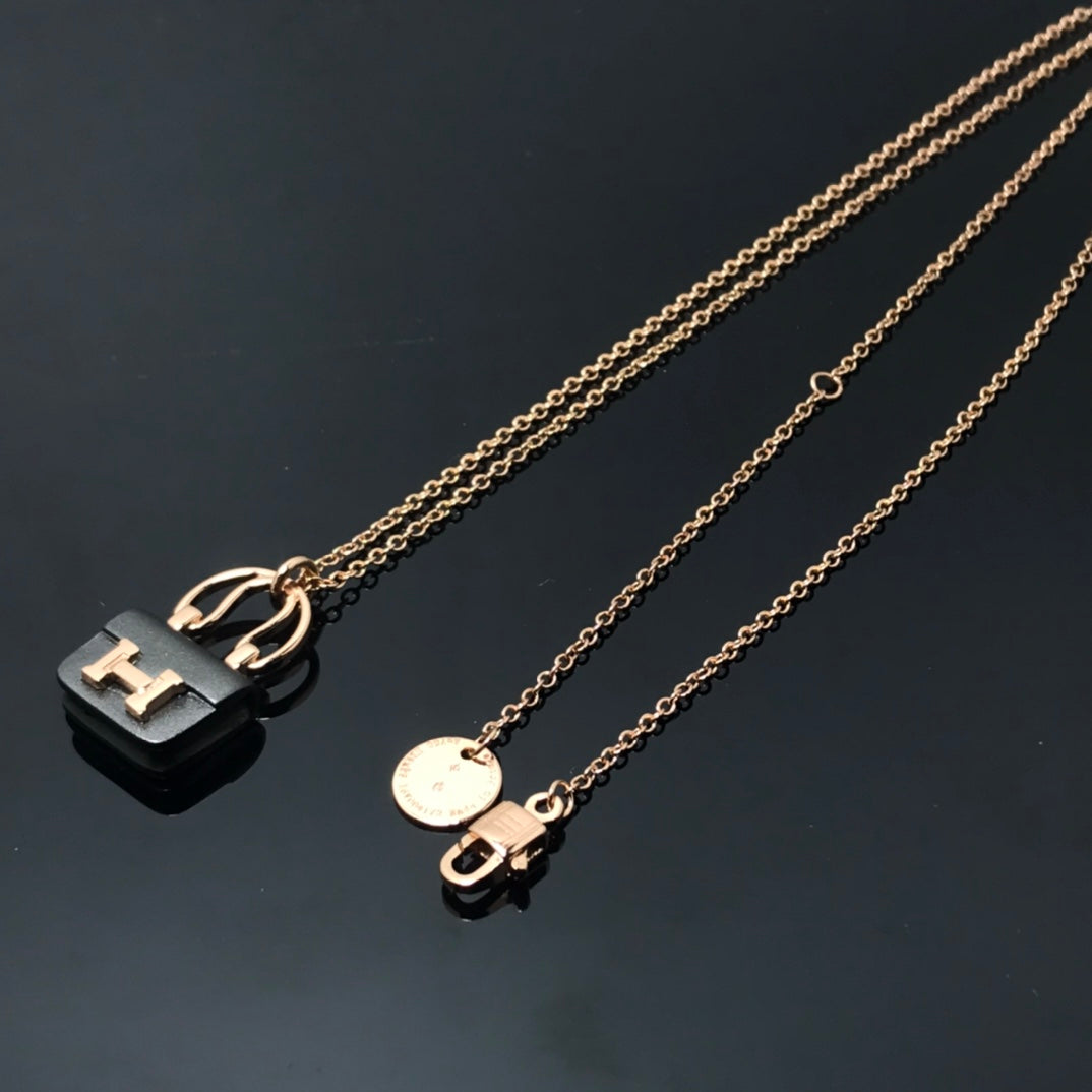 [⭐Spark]WOMEN'S HM AMULETTES CONSTANCE PENDANT NECKLACE
