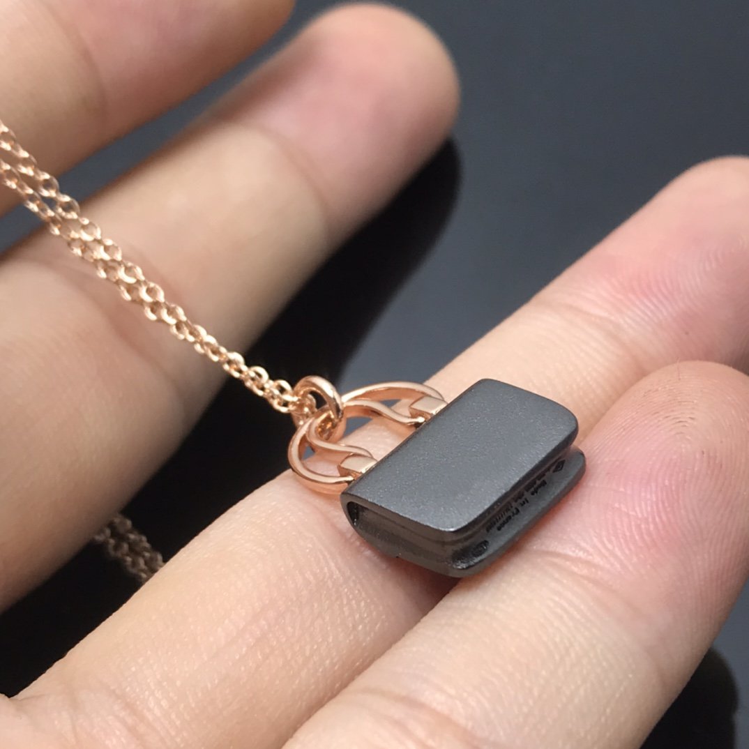 [⭐Spark]WOMEN'S HM AMULETTES CONSTANCE PENDANT NECKLACE