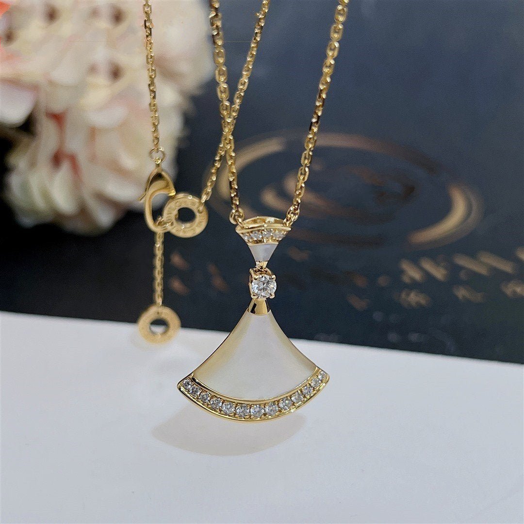 [⭐Spark]DREAM NECKLACE MOP GOLD DIAMOND