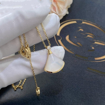 [⭐Spark]DREAM NECKLACE WHITE MOP GOLD 1 DIAMOND