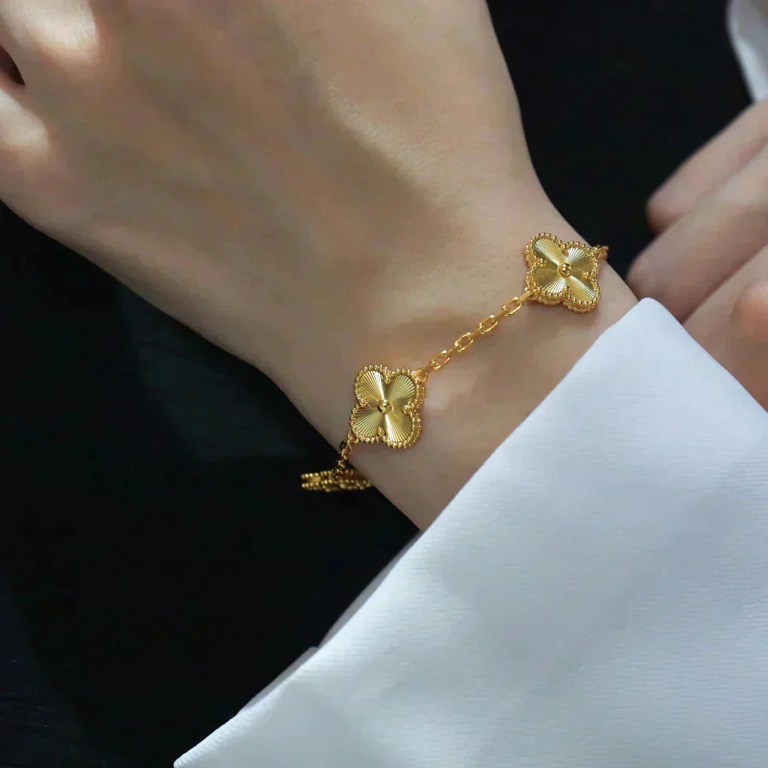 [⭐Spark] CLOVER 5 MOTIF LASER BRACELET COLLECTION