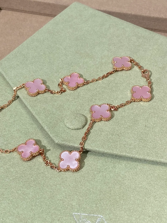 [⭐Spark Jewellery] Pink Necklace with Ten Clover Designs