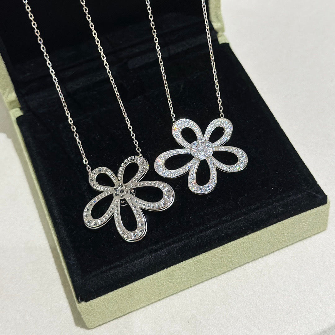 [⭐Spark]FLOWERLACE NECKLACE FULL DIAMONDS