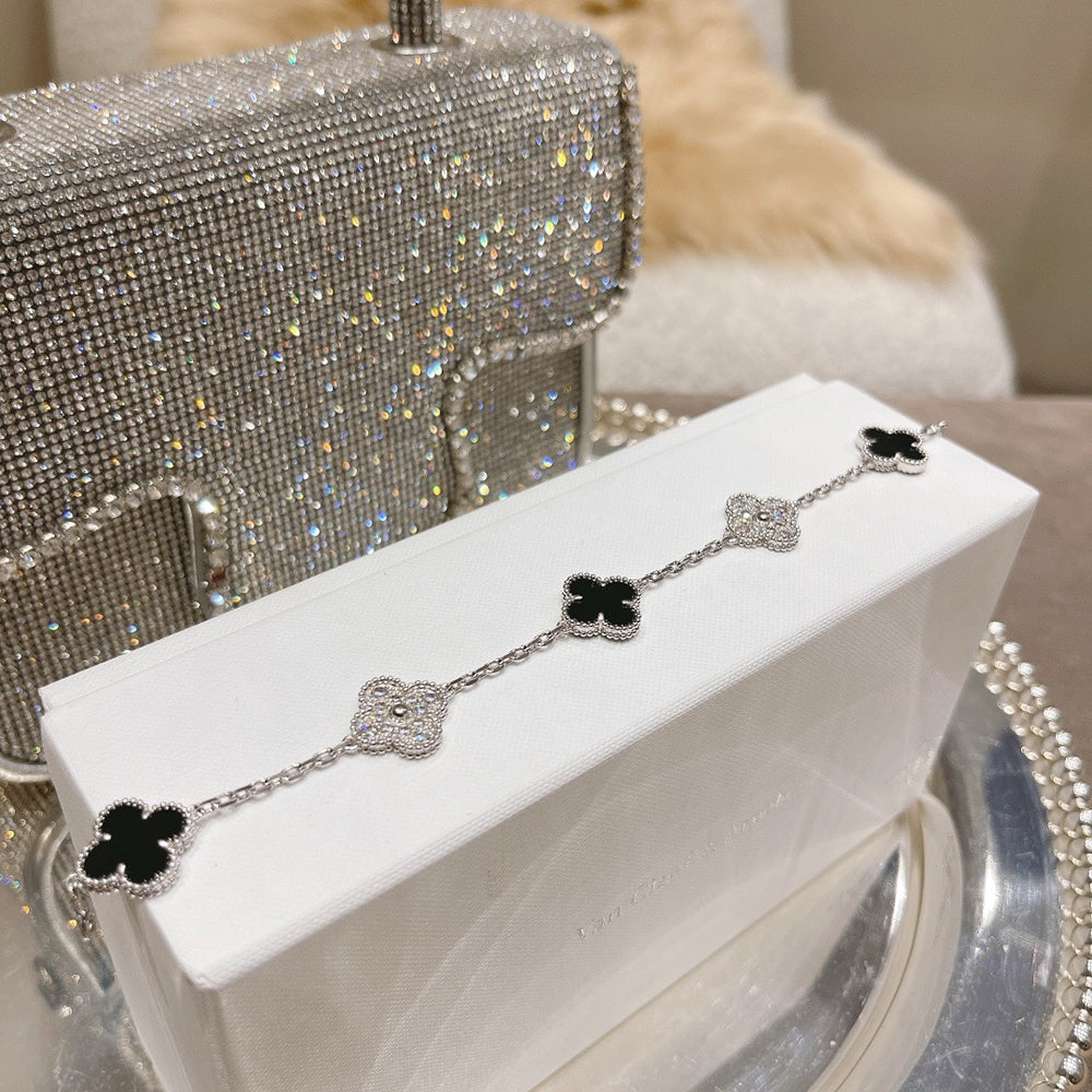 [⭐Spark] CLOVER 5 MOTIF ONYXS BRACELET COLLECTION