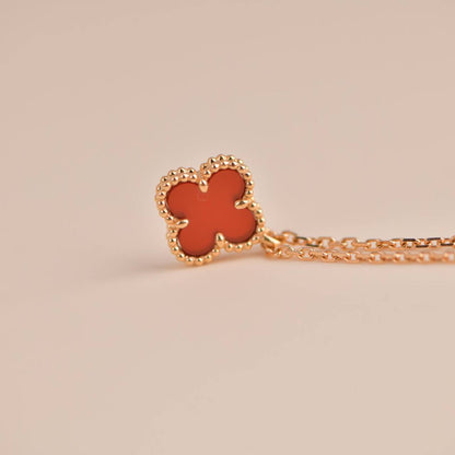 [⭐Spark]CLOVER MINI 9.5MM WHITE CARNELIANS NECKLACE