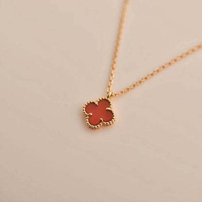 [⭐Spark]CLOVER MINI 9.5MM WHITE CARNELIANS NECKLACE