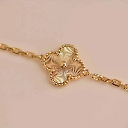 [⭐Spark] CLOVER 5 MOTIF LASER BRACELET COLLECTION