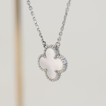 [⭐Spark]CLOVER  15MM WHITE MOTHER-OF-PEARL SILVER