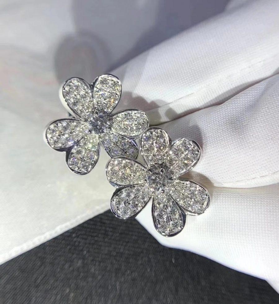 [⭐Spark]FRIVOLE SILVER FLOWER DIAMOND EARRINGS