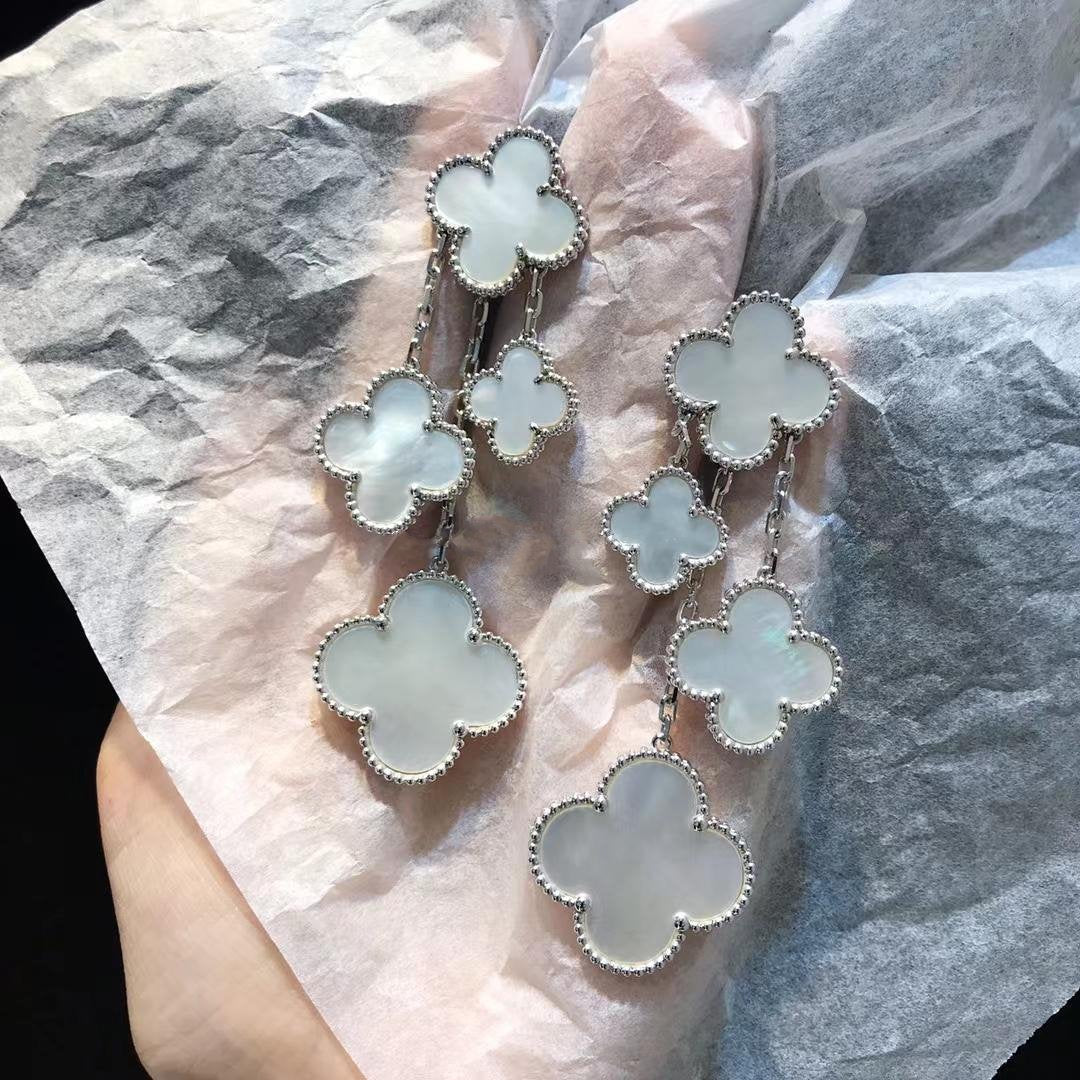 [⭐Spark]CLOVER EARRINGS WHITE MOP 4 MOTIFS SILVER