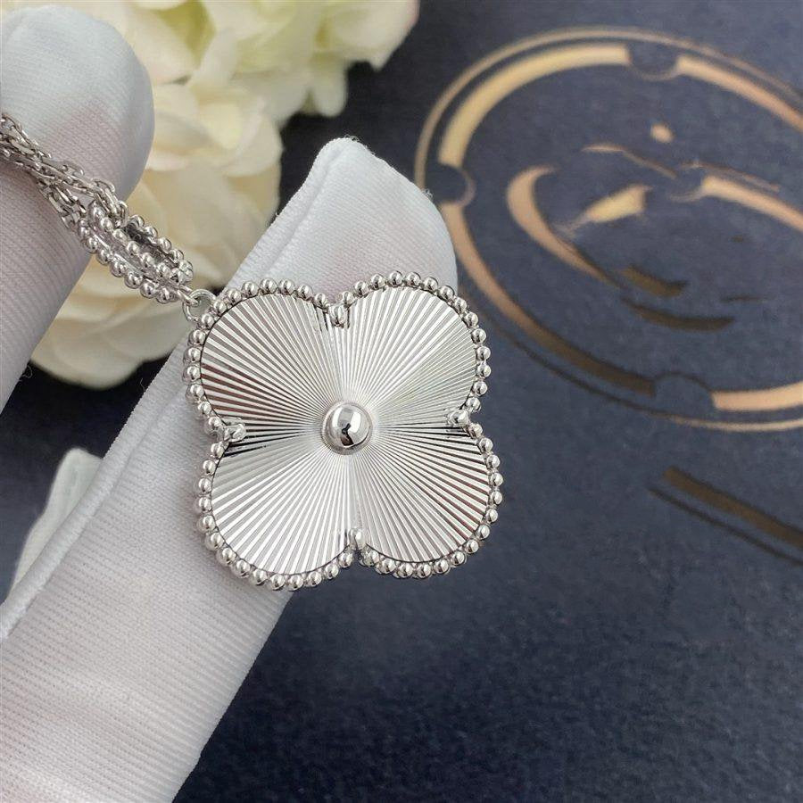 [⭐Spark]CLOVER 25MM SILVER BIG CLOVER NECKLACE