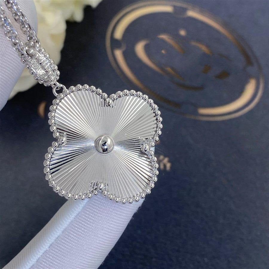 [⭐Spark]CLOVER 25MM SILVER BIG CLOVER NECKLACE
