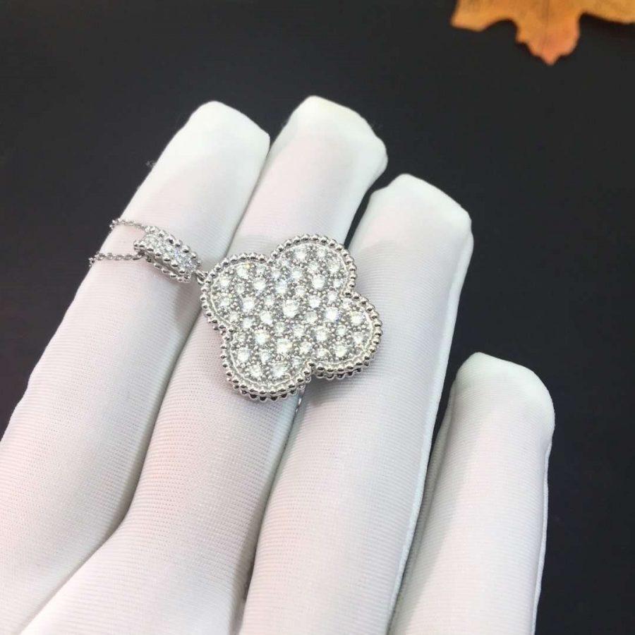 [⭐Spark]CLOVER 25MM SILVER FULL DIAMOND BIG CLOVER NECKLACE