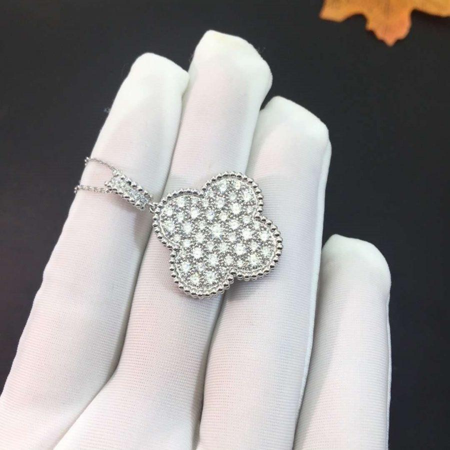 [⭐Spark]CLOVER 25MM SILVER FULL DIAMOND BIG CLOVER NECKLACE