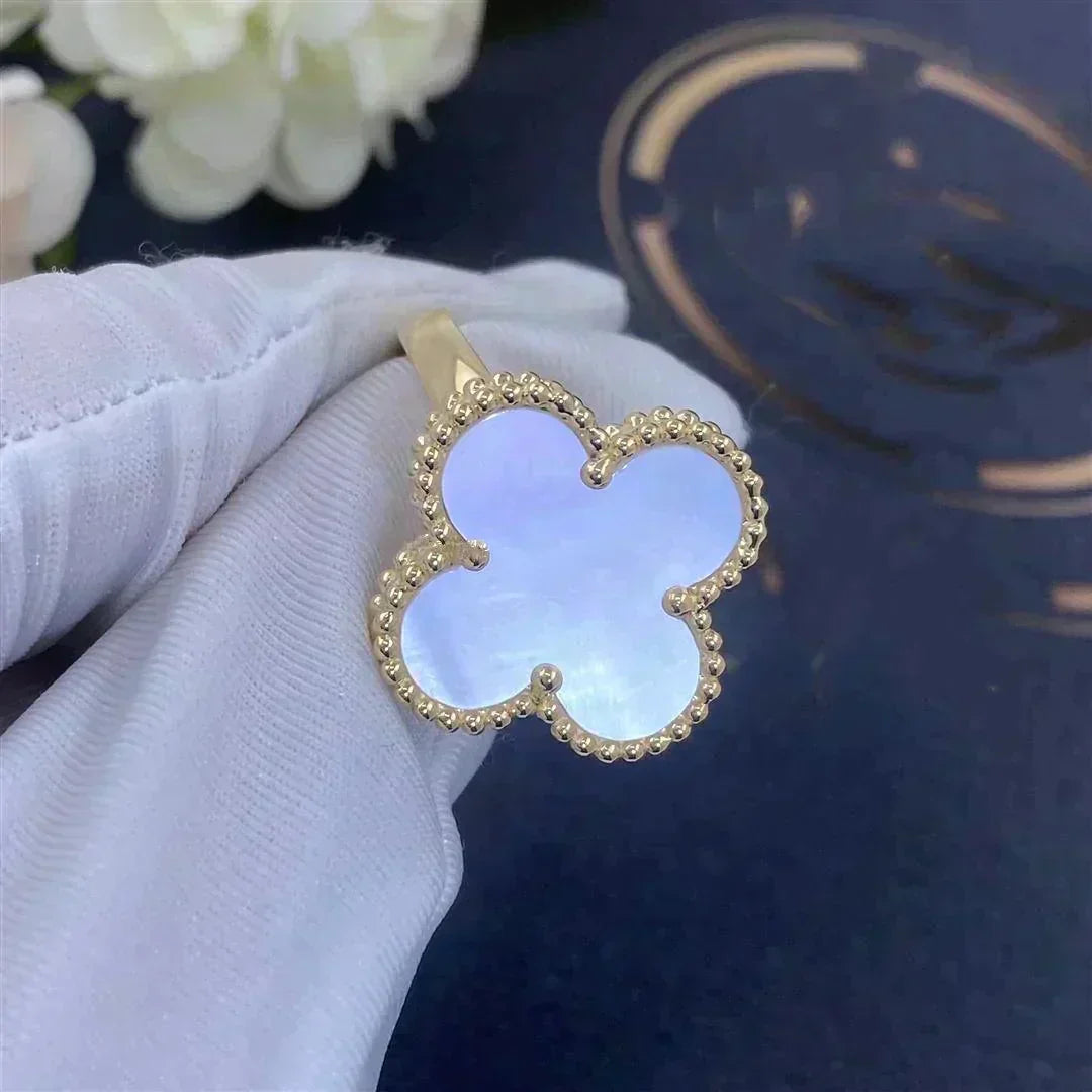[⭐Spark]CLOVER WHITE MOP RING