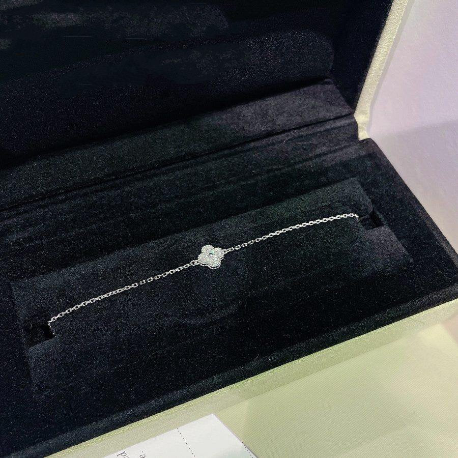 [⭐Spark]CLOVER  SINGLE FLOWER BRACELET SILVER