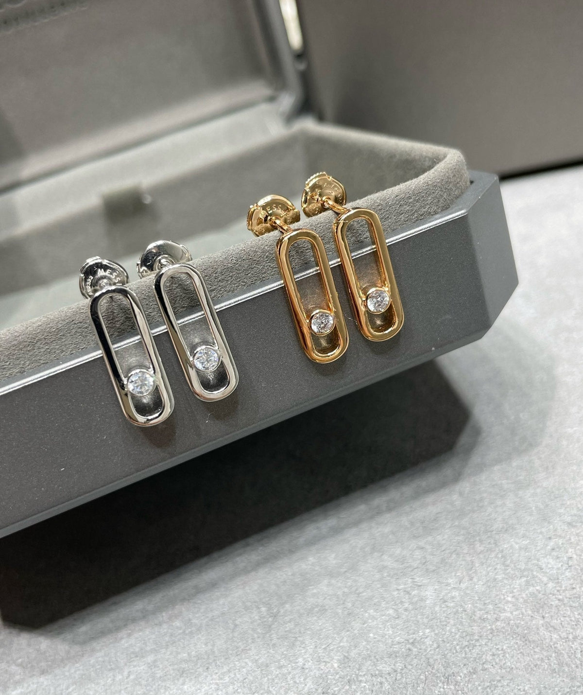 [⭐Spark]MOVE UNO SMALL 1 DIAMOND EARRINGS