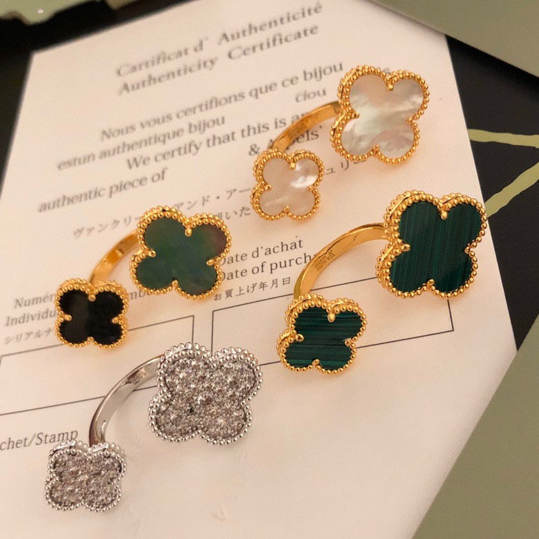 [⭐Spark]CLOVER BETWEEN THE FINGER RING