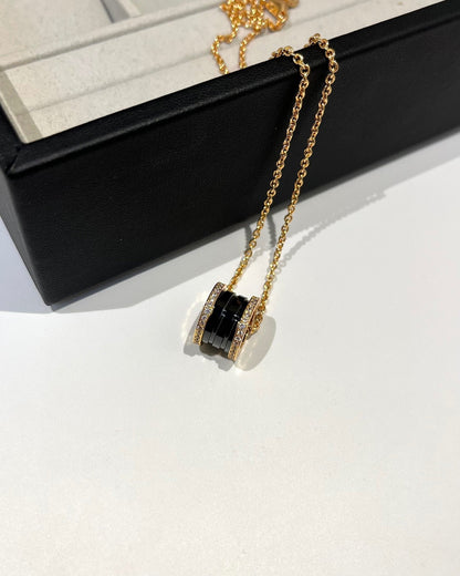 [⭐Spark]ZERO 1 BLACK CERAMIC DIAMOND PINK GOLD NECKLACE