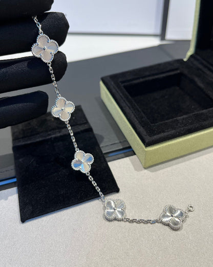 [⭐Spark] CLOVER 5 MOTIF LASER BRACELET COLLECTION