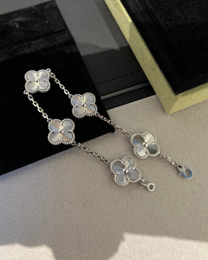 [⭐Spark] CLOVER 5 MOTIF LASER BRACELET COLLECTION