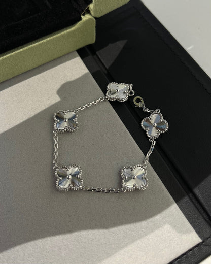 [⭐Spark] CLOVER 5 MOTIF LASER BRACELET COLLECTION